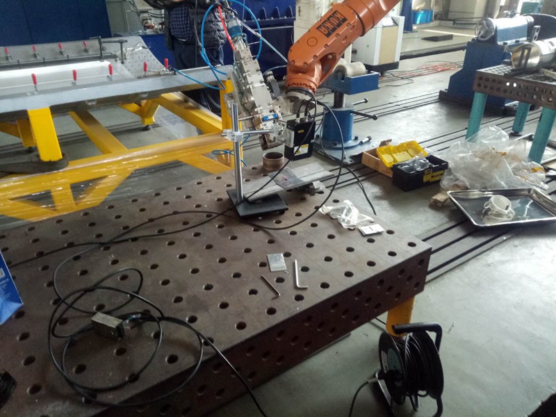 鐳爍光電焊縫跟蹤傳感器抗萬瓦級(jí)激光干擾驗(yàn)證成功