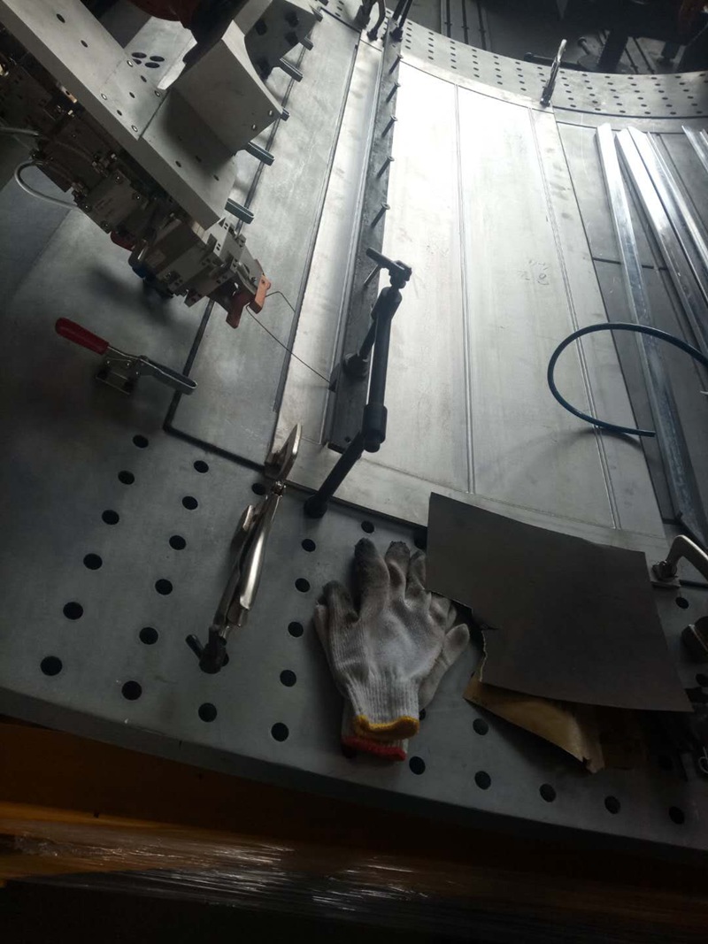 鐳爍光電焊縫跟蹤傳感器抗萬瓦級(jí)激光干擾驗(yàn)證成功